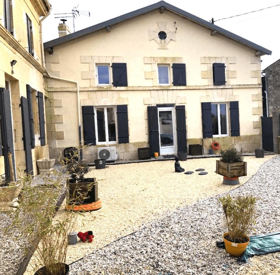 Gite Zen Pres Thermes De Jonzac Bois Exterior foto